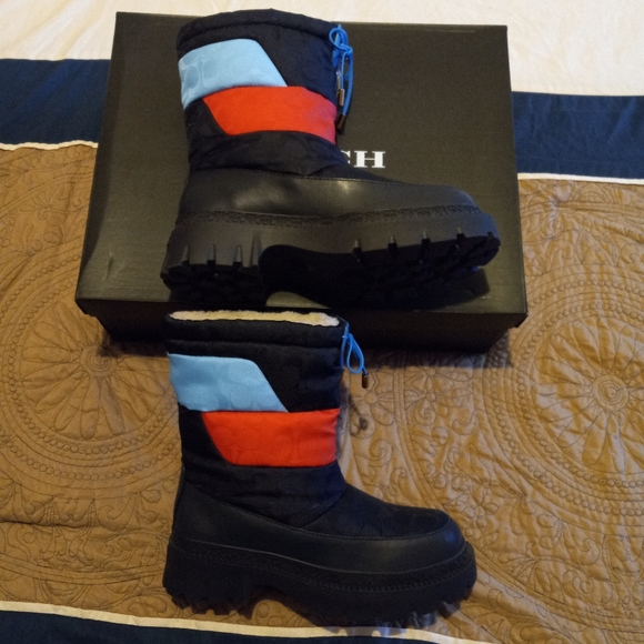 Coach Runway Puffer Snow Bootie - Picture 8 of 16